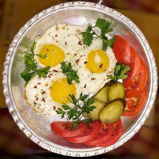 تخم مرغ سرخ شده